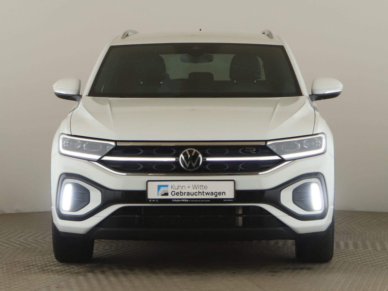 Volkswagen T-Roc 2022 г. Белый, пробег 36299 км