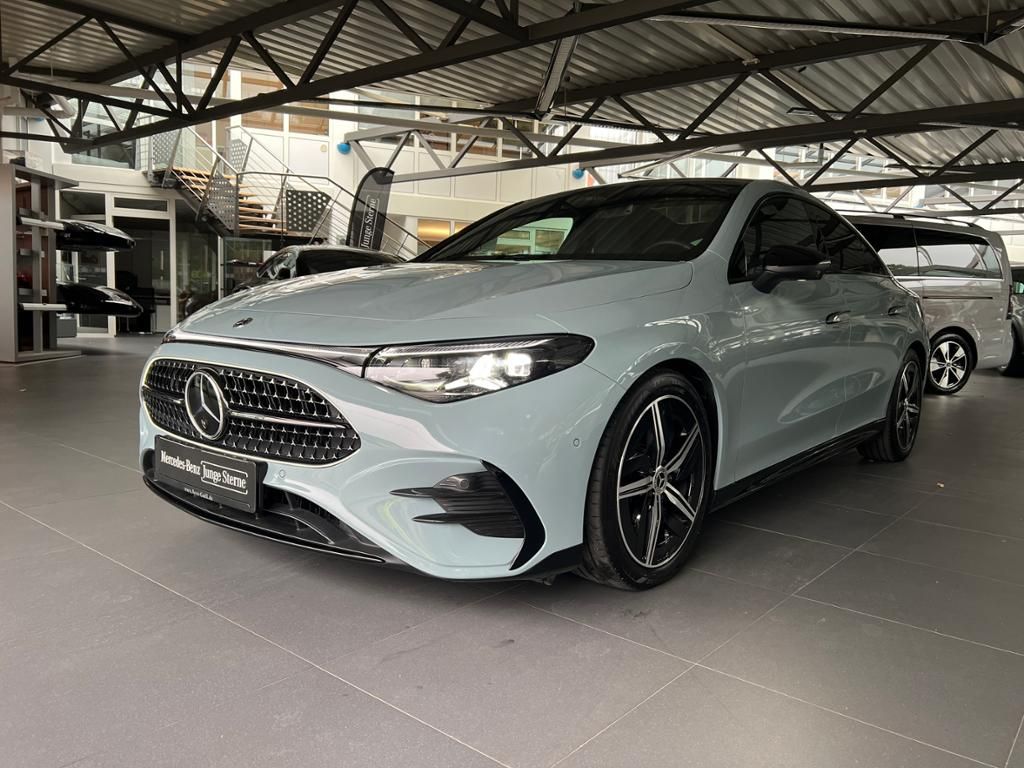 Mercedes-Benz CLA 180 2026 г. Чёрный, пробег 15000 км