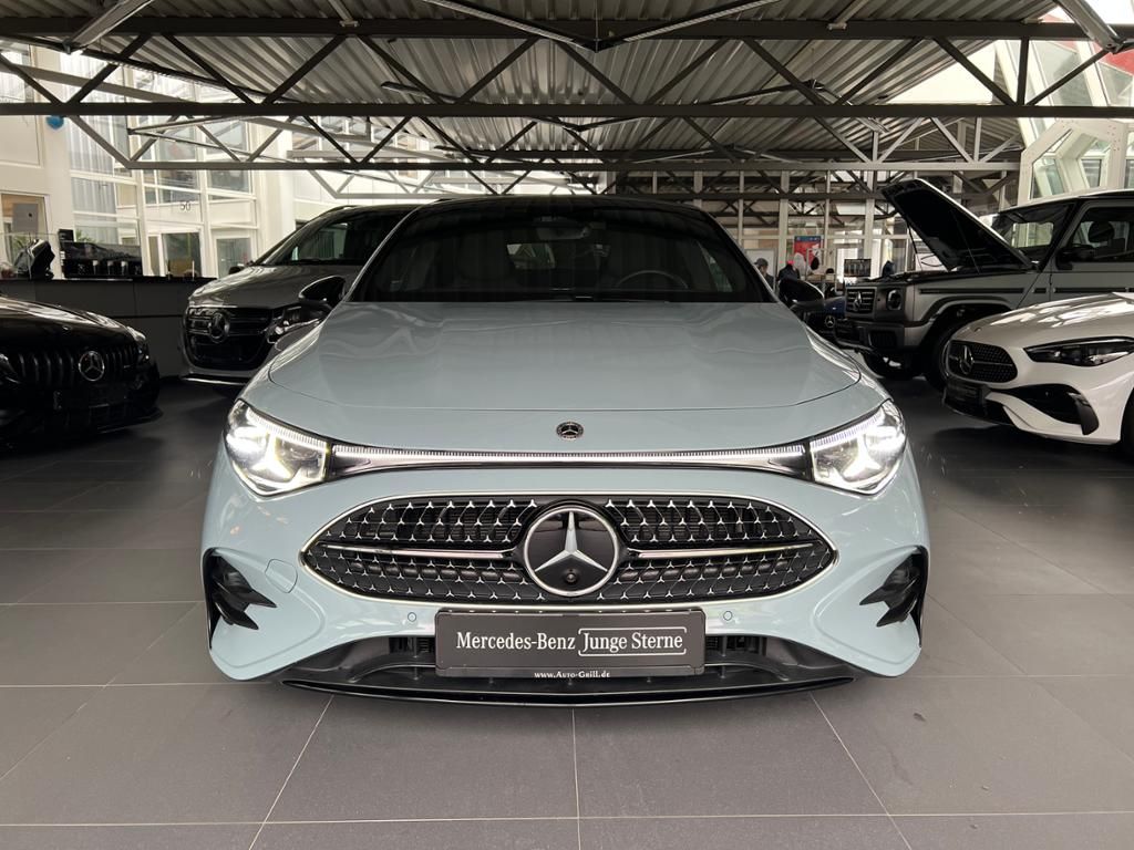Mercedes-Benz CLA 180 2026 г. Чёрный, пробег 15000 км