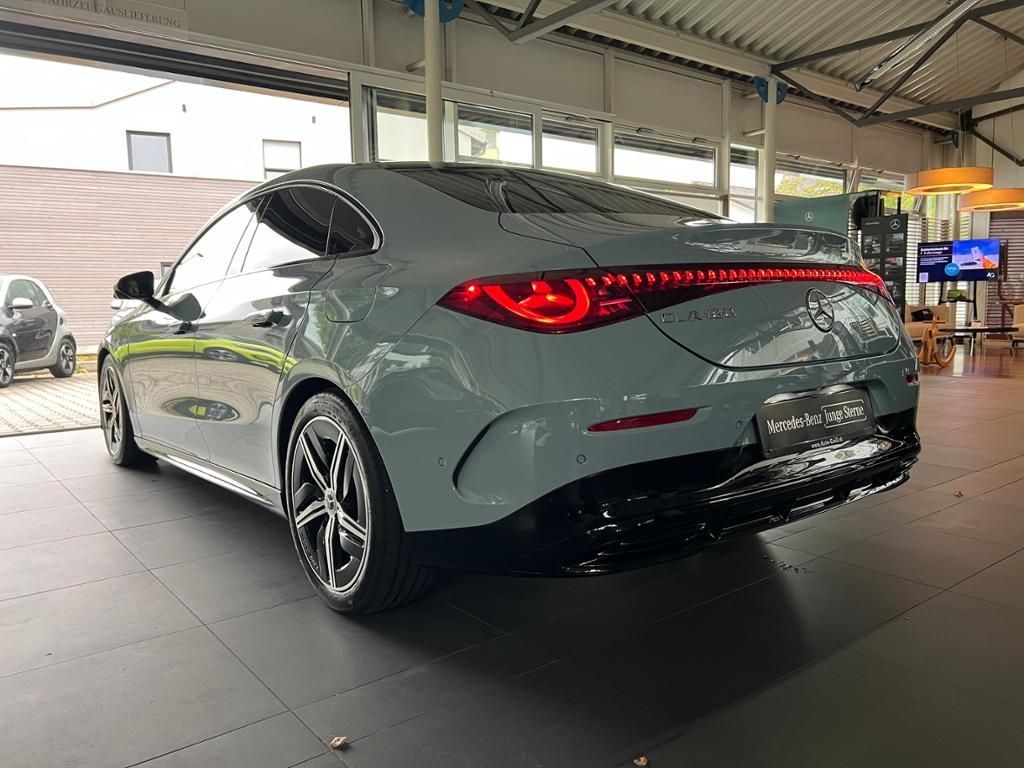 Mercedes-Benz CLA 180 2026 г. Чёрный, пробег 15000 км