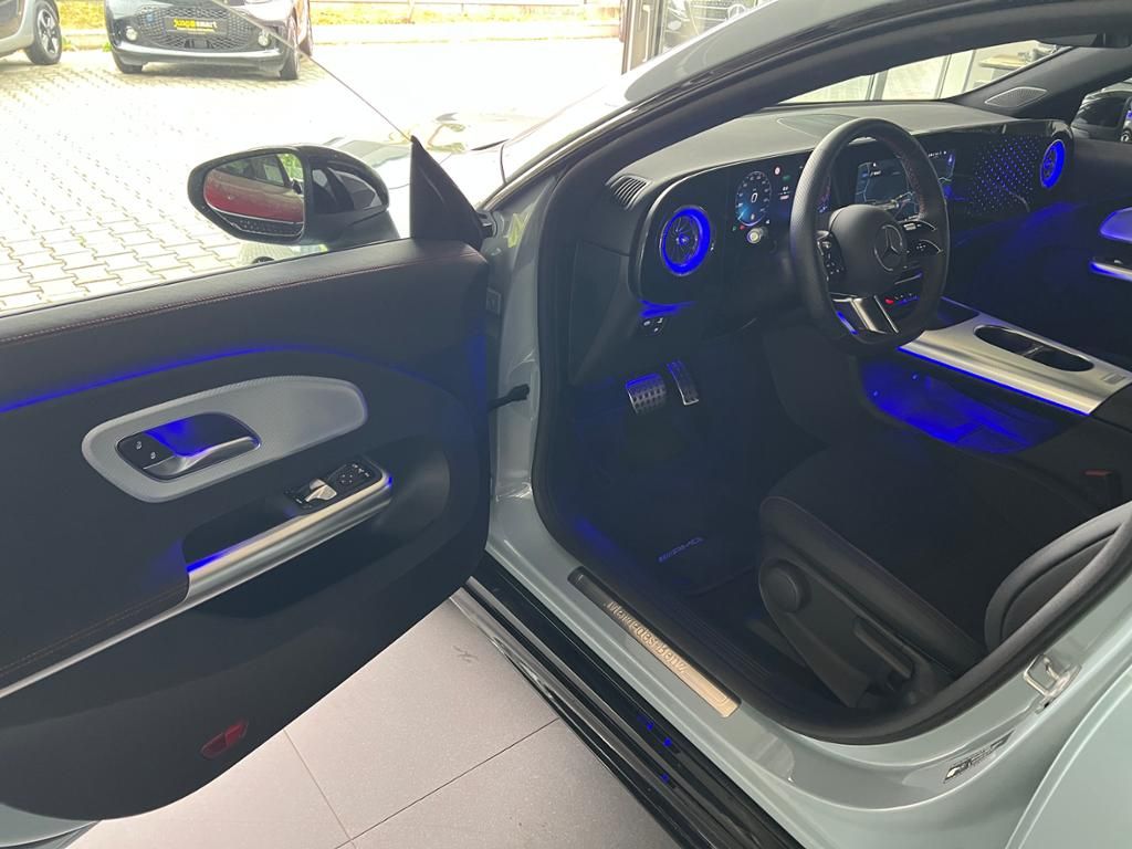 Mercedes-Benz CLA 180 2026 г. Чёрный, пробег 15000 км