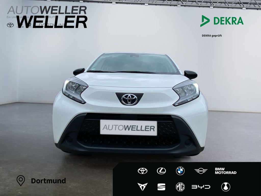 Toyota AYGO (X) 2022 г. Белый, пробег 47911 км