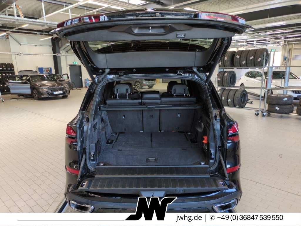 BMW X5 2025 г. Чёрный, пробег 21000 км