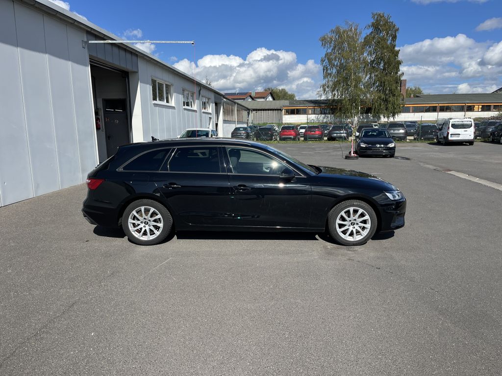 Audi A4 2022 г. Чёрный, пробег 42222 км