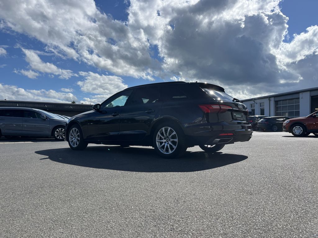 Audi A4 2022 г. Чёрный, пробег 42222 км