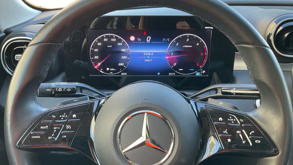 Mercedes-Benz C 220 2023 г. Серебристый, пробег 59877 км