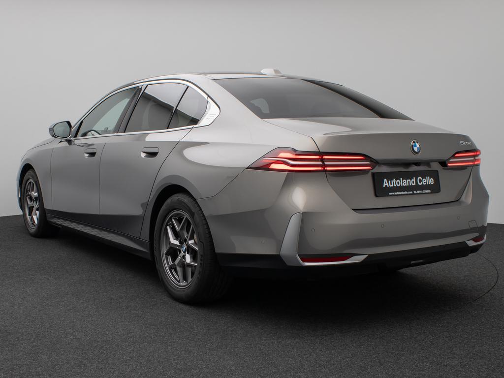BMW 520 2024 г. Серый, пробег 28813 км