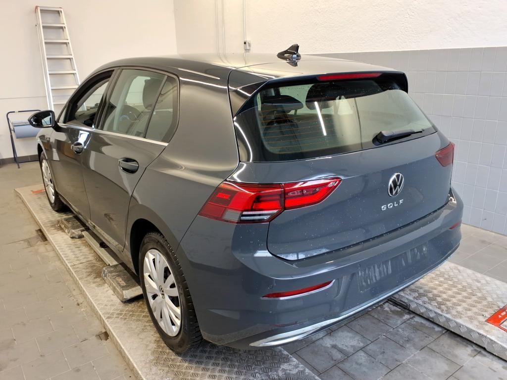 Volkswagen Golf 2024 г. Серый, пробег 21443 км