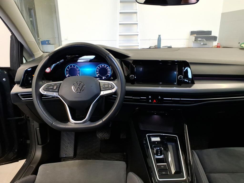 Volkswagen Golf 2024 г. Серый, пробег 21443 км