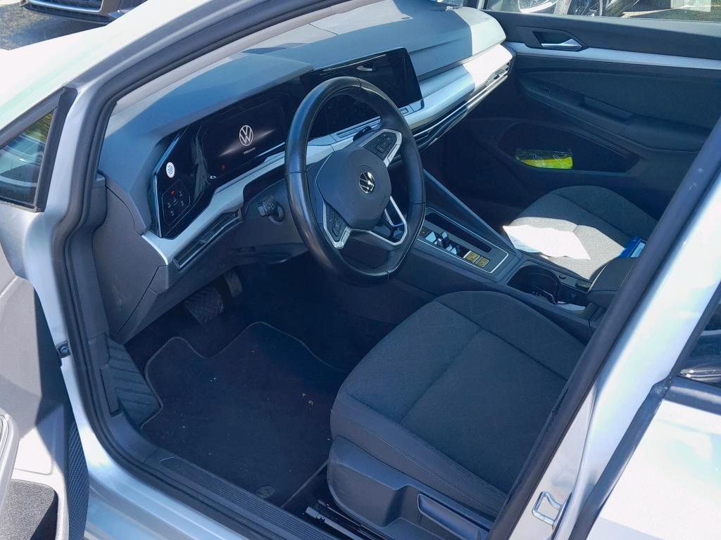 Volkswagen Golf 2022 г. Серебристый, пробег 40961 км