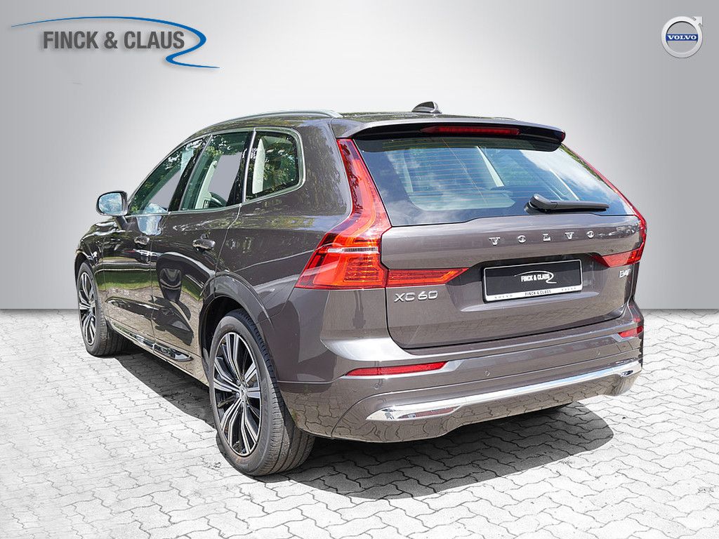 Volvo XC60 2023 г. Серый, пробег 37000 км