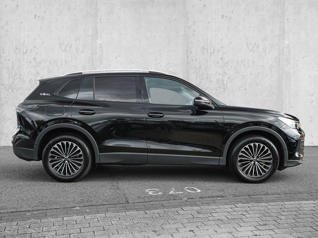 Volkswagen Tiguan 2025 г. Чёрный, пробег 23556 км