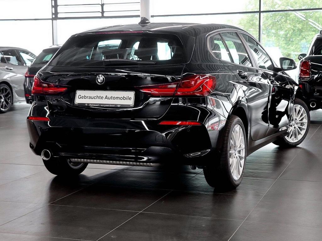 BMW 118 2023 г. Чёрный, пробег 31501 км