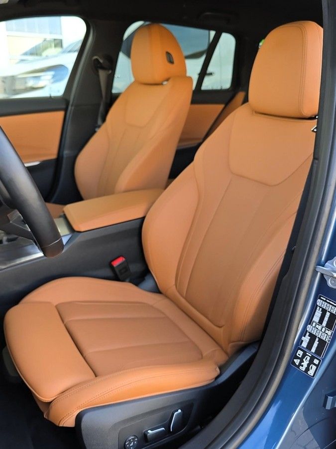 BMW 320 2025 г. Синий, пробег 24281 км