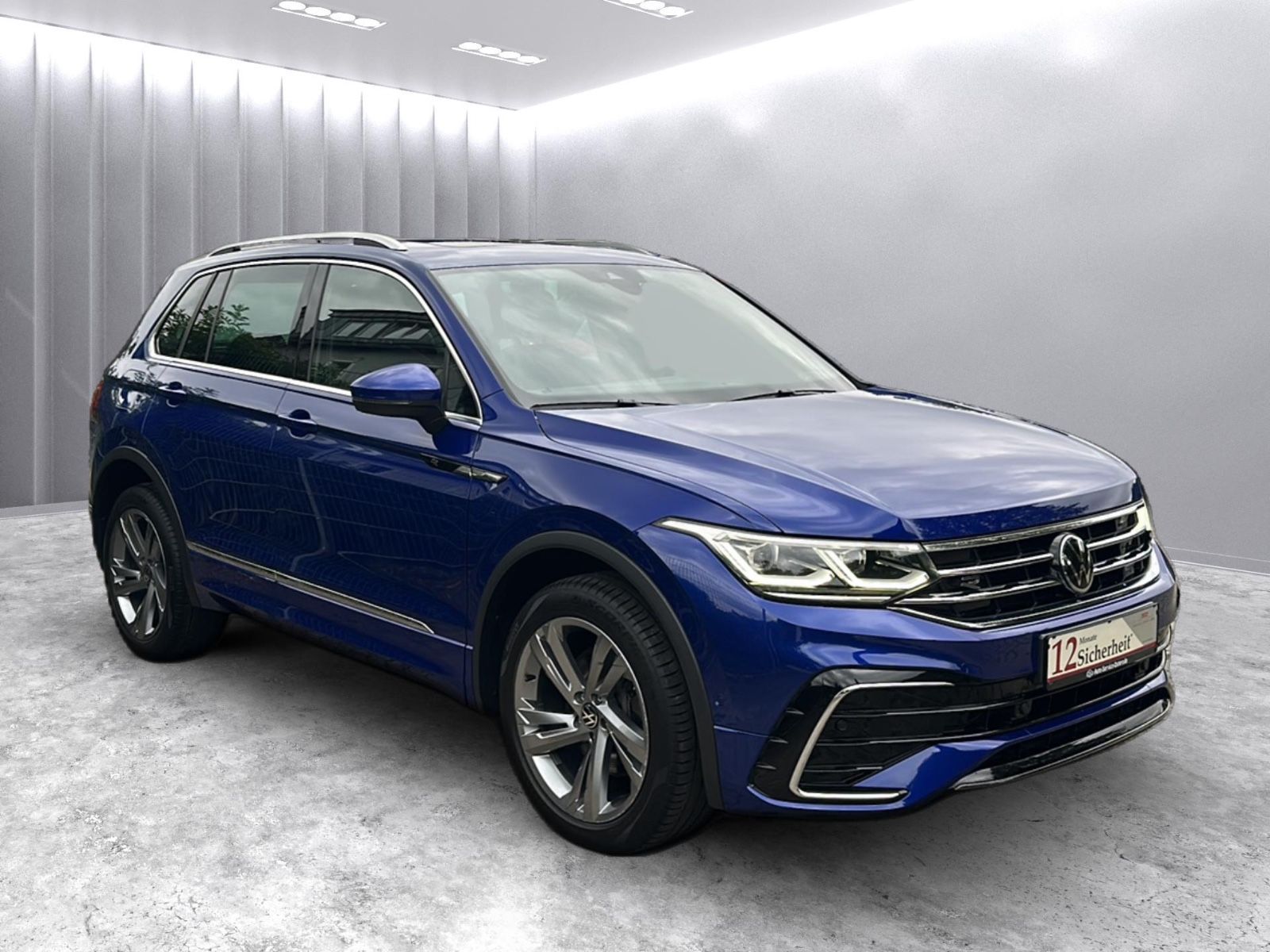 Volkswagen Tiguan 2022 г. Синий, пробег 47850 км