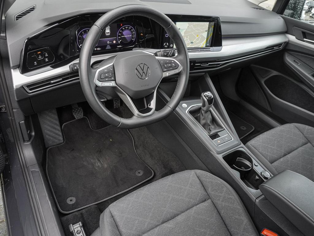 Volkswagen Golf 2024 г. Серый, пробег 14689 км