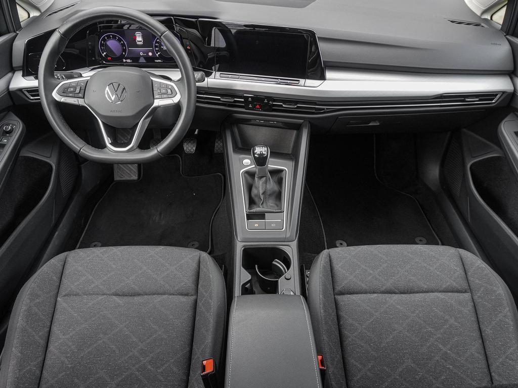 Volkswagen Golf 2024 г. Серый, пробег 14689 км