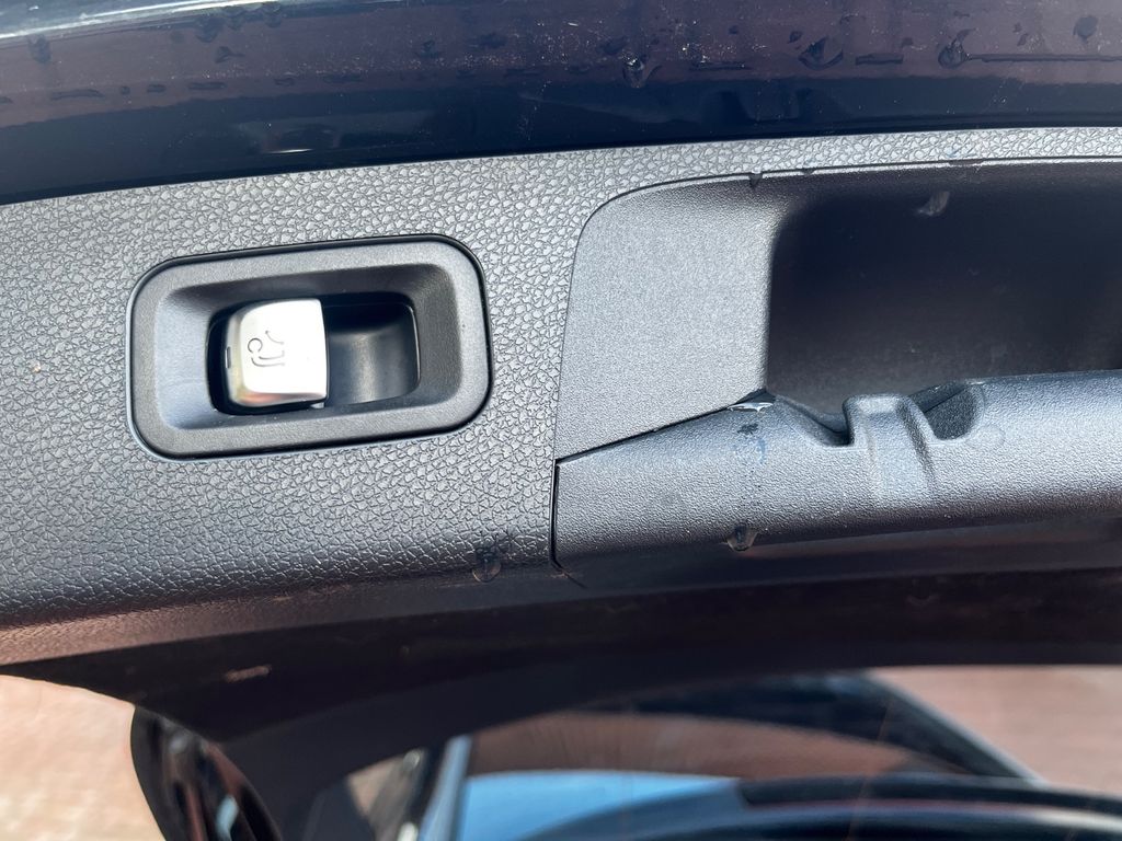 Mercedes-Benz E 400 2023 г. Чёрный, пробег 53000 км