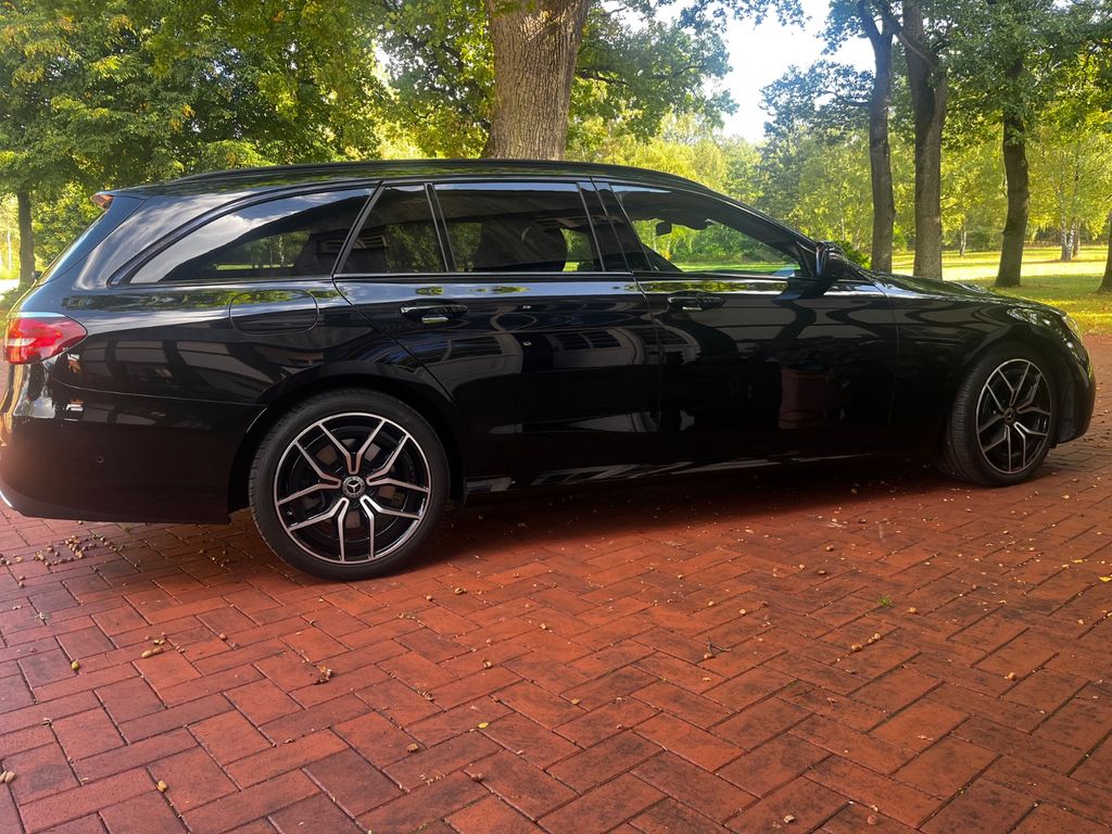 Mercedes-Benz E 400 2023 г. Чёрный, пробег 53000 км