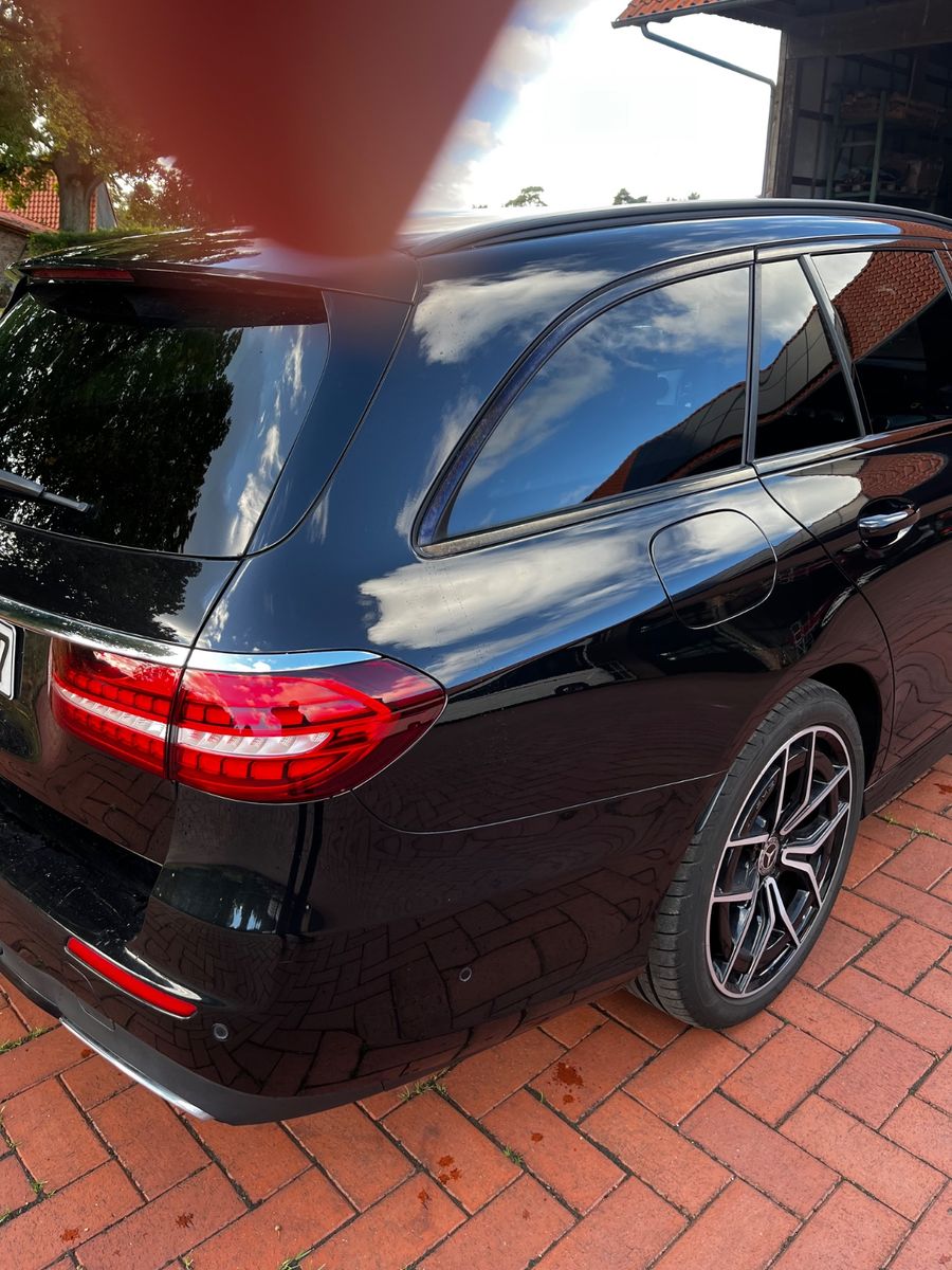 Mercedes-Benz E 400 2023 г. Чёрный, пробег 53000 км