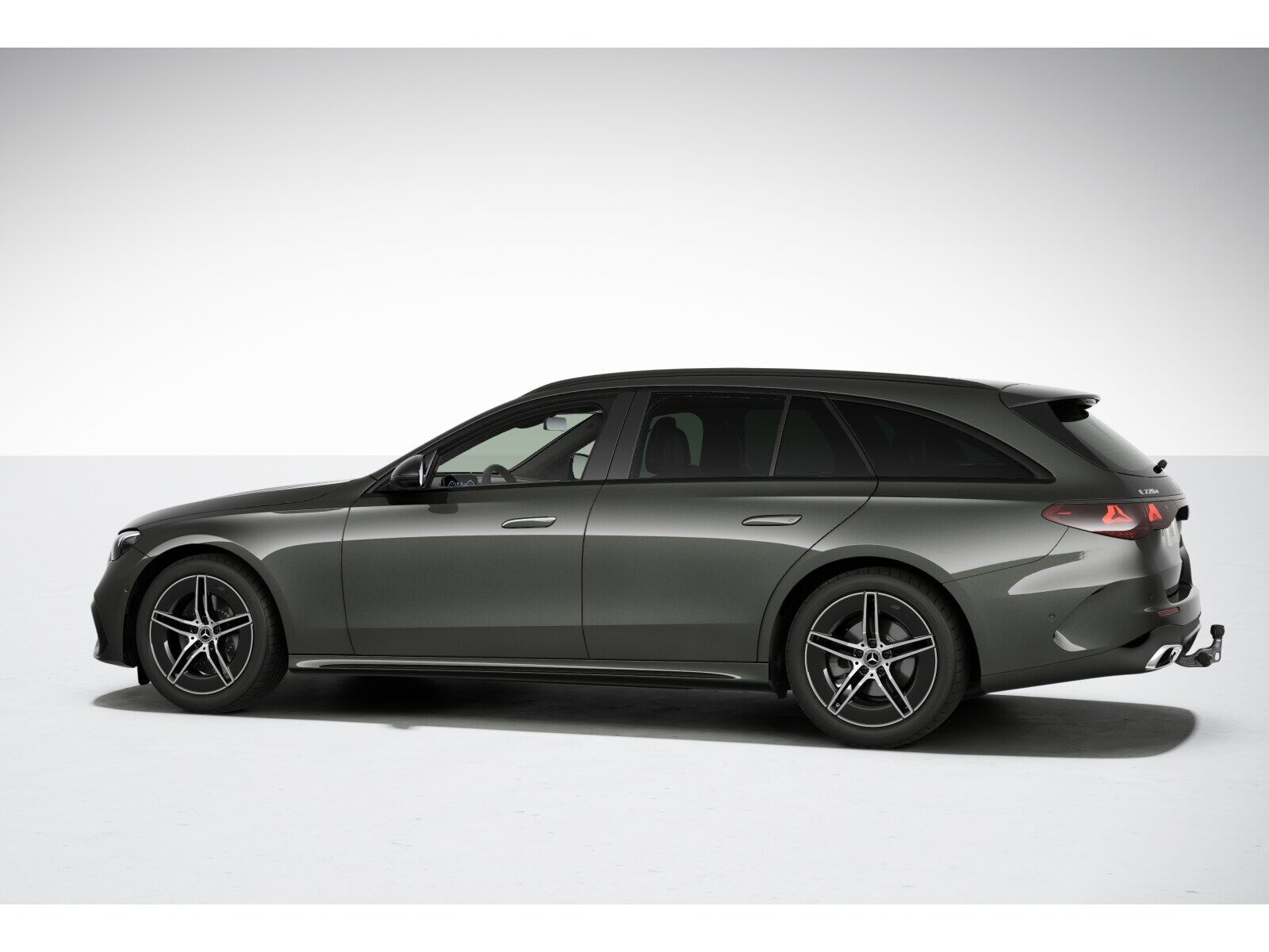 Mercedes-Benz E 220 2023 г. Серый, пробег 45972 км