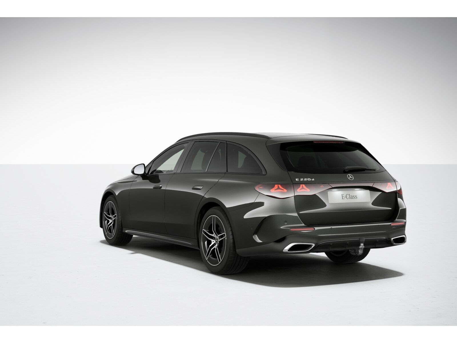 Mercedes-Benz E 220 2023 г. Серый, пробег 45972 км