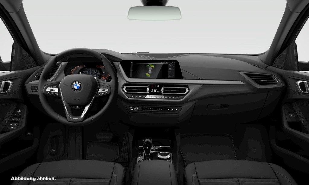 BMW 118 2023 г. Чёрный, пробег 52361 км