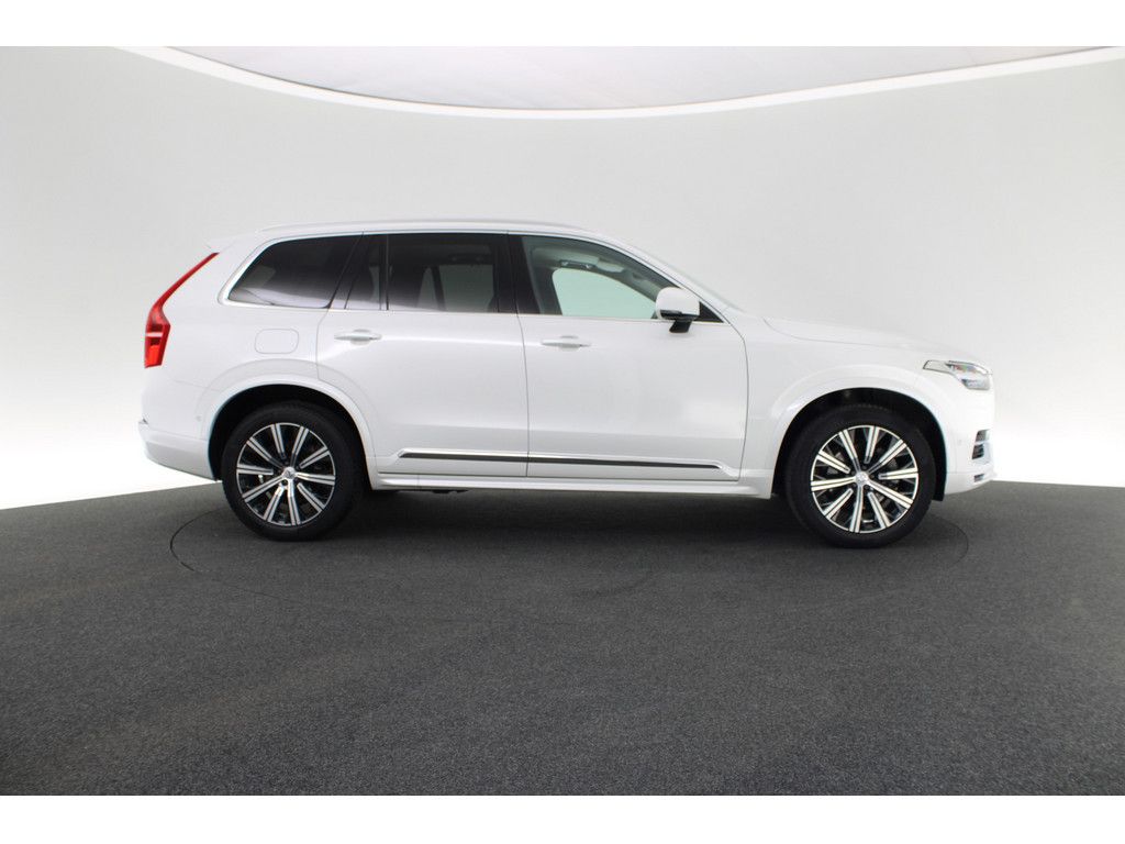 Volvo XC90 2023 г. Белый, пробег 29611 км