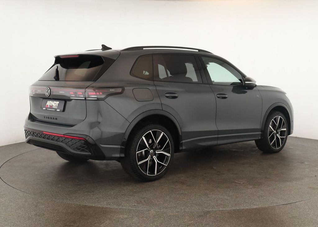 Volkswagen Tiguan 2025 г. Серый, пробег 36700 км