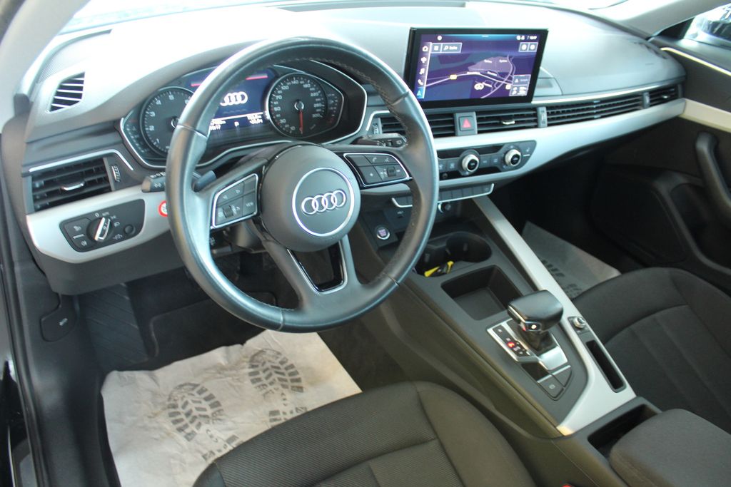 Audi A4 2023 г. Чёрный, пробег 57000 км