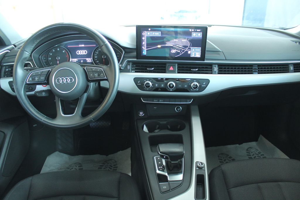 Audi A4 2023 г. Чёрный, пробег 57000 км