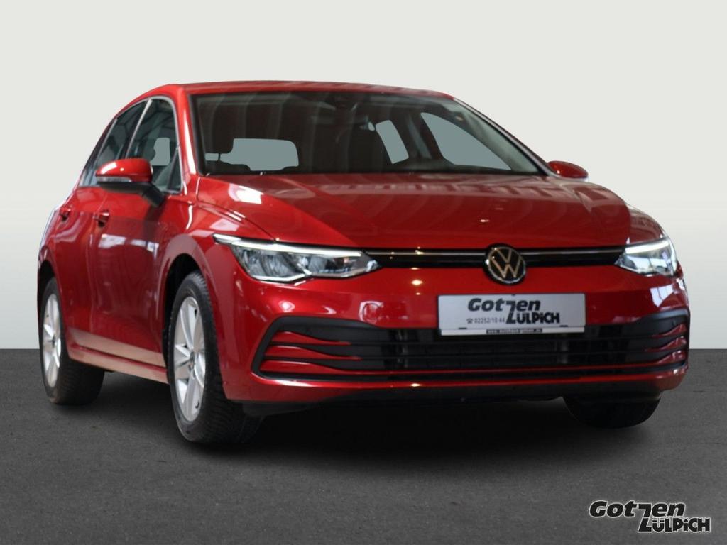 Volkswagen Golf 2023 г. Красный, пробег 40400 км