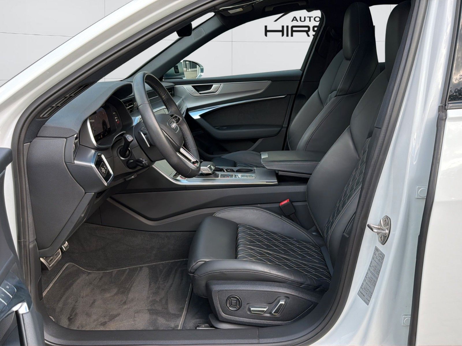 Audi S6 2024 г. Белый, пробег 39990 км