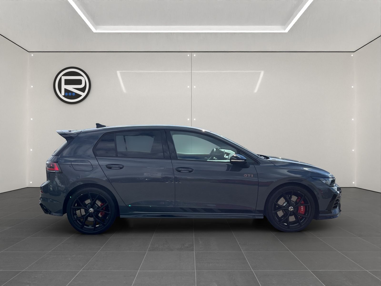 Volkswagen Golf 2025 г. Серый, пробег 16755 км