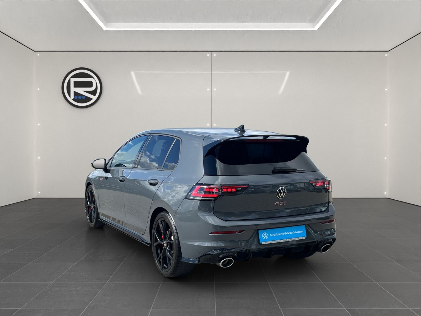 Volkswagen Golf 2025 г. Серый, пробег 16755 км