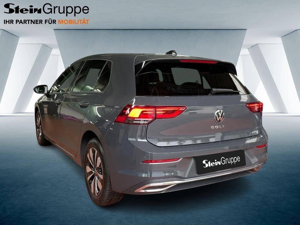 Volkswagen Golf 2023 г. Серый, пробег 31850 км