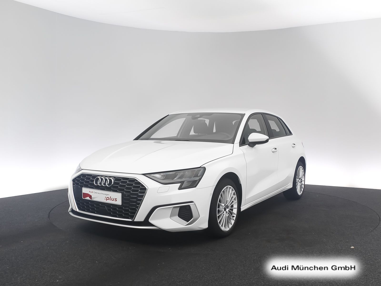 Audi A3 2023 г. Белый, пробег 26559 км