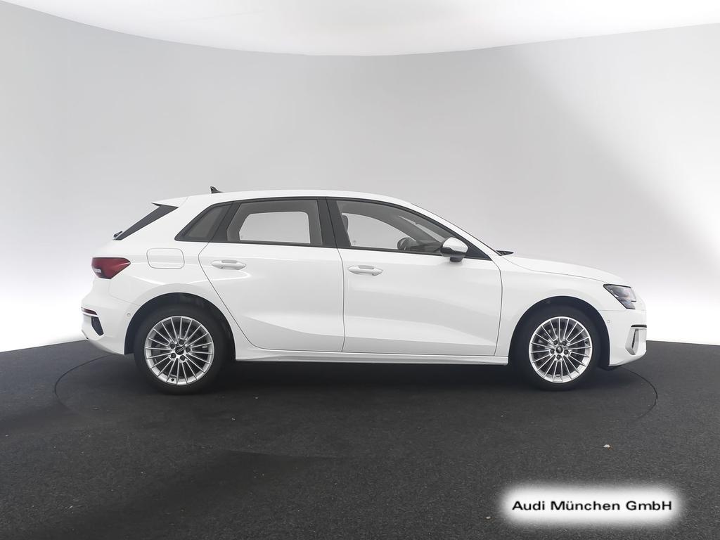 Audi A3 2023 г. Белый, пробег 26559 км