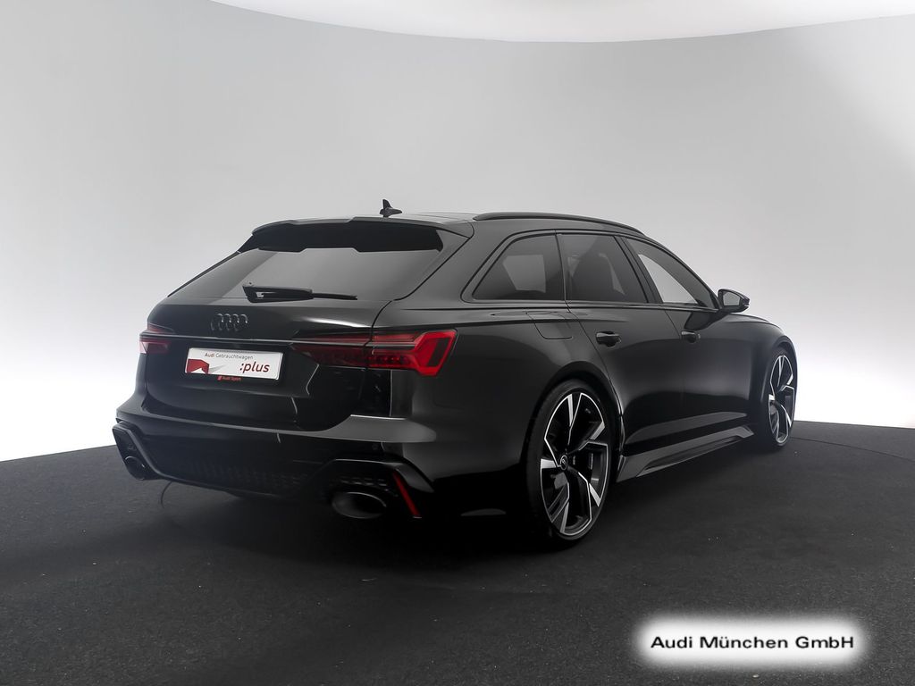 Audi RS6 2023 г. Чёрный, пробег 38211 км