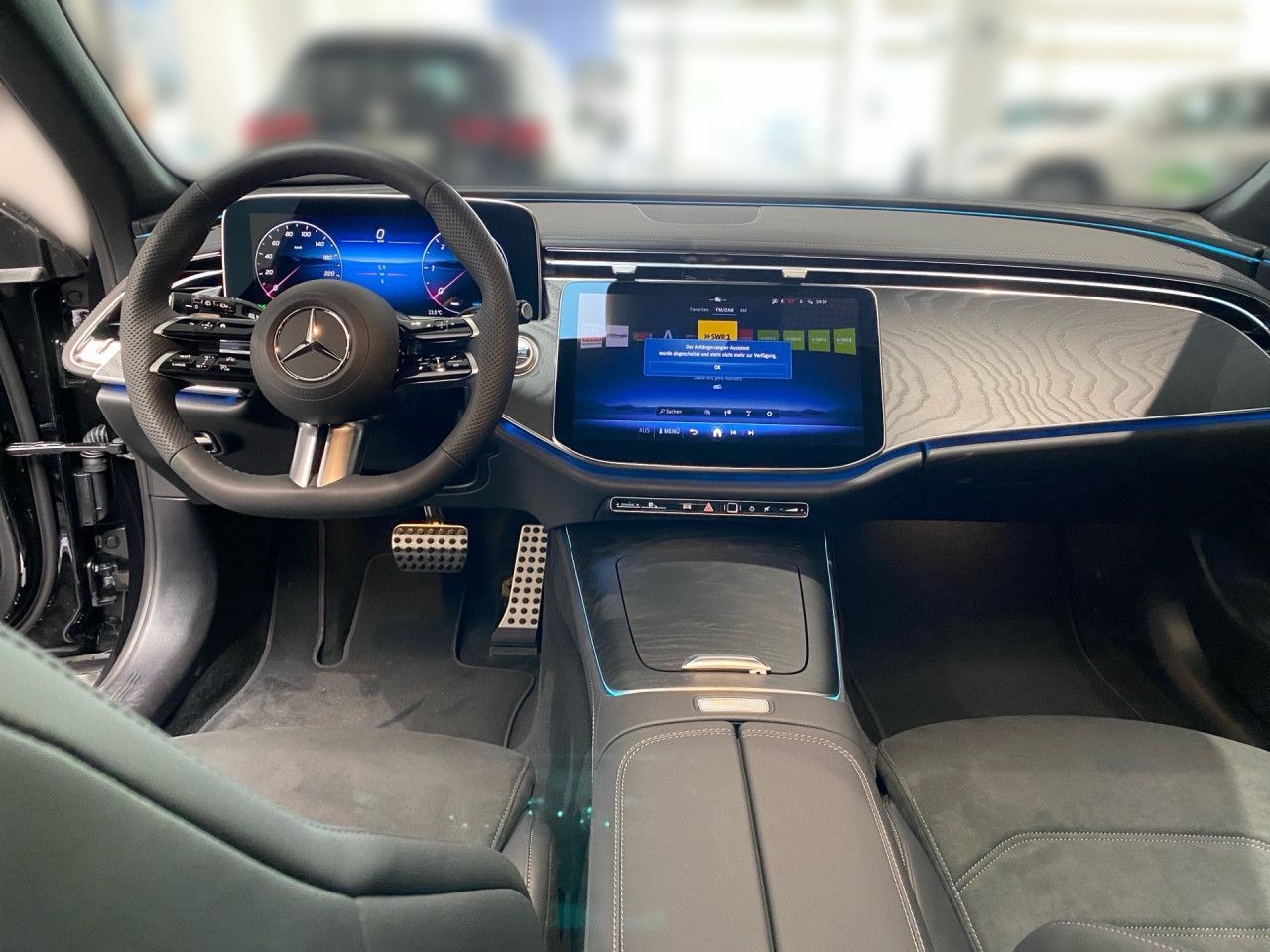 Mercedes-Benz E 220 2026 г. Чёрный, пробег 11208 км