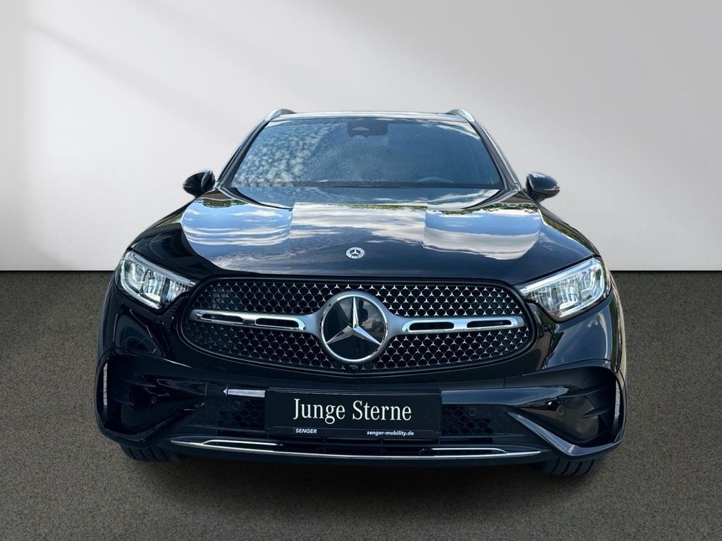 Mercedes-Benz GLC 200 2025 г. Чёрный, пробег 17846 км