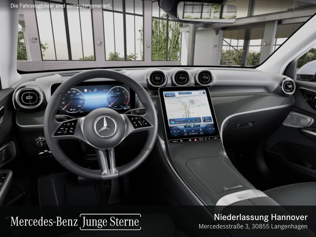 Mercedes-Benz GLC 220 2023 г. Белый, пробег 55866 км