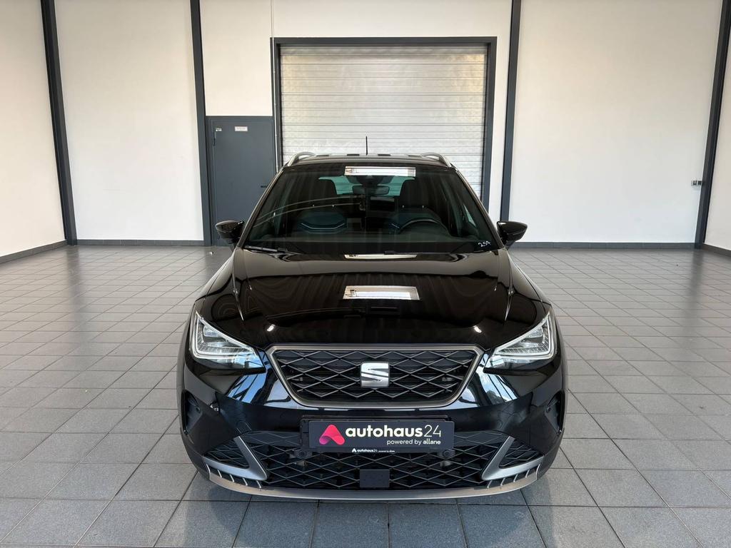 SEAT Arona 2023 г. Чёрный, пробег 55238 км