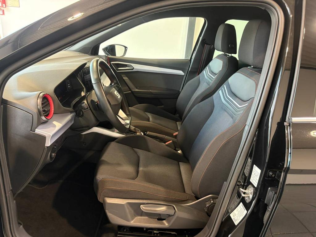SEAT Arona 2023 г. Чёрный, пробег 55238 км
