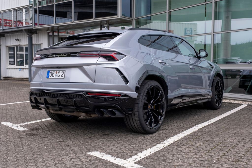 Lamborghini Urus 2023 г. Серебристый, пробег 53000 км