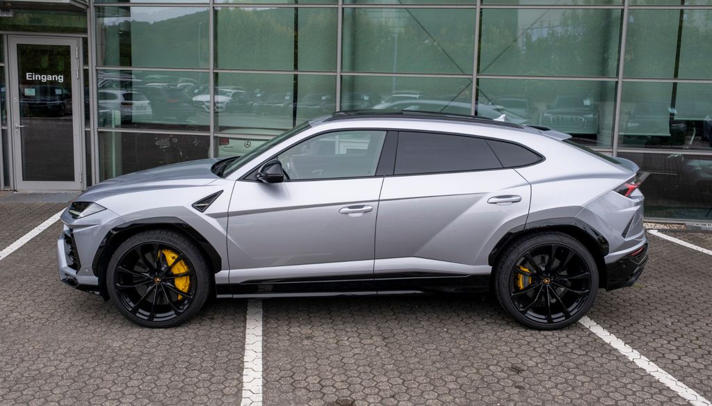 Lamborghini Urus 2023 г. Серебристый, пробег 53000 км