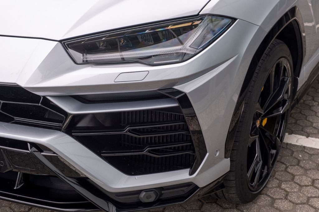 Lamborghini Urus 2023 г. Серебристый, пробег 53000 км