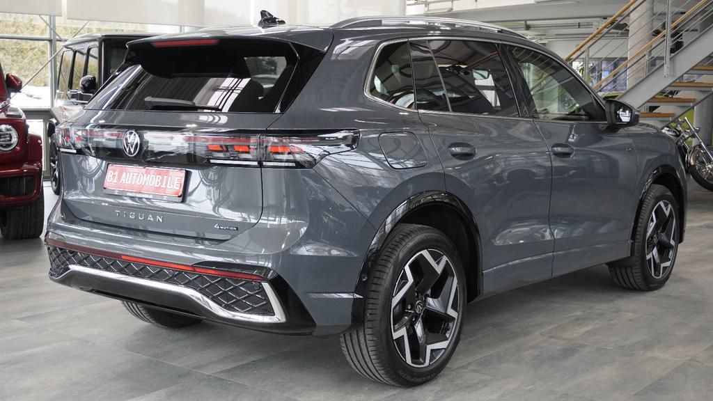 Volkswagen Tiguan 2024 г. Серый, пробег 25000 км