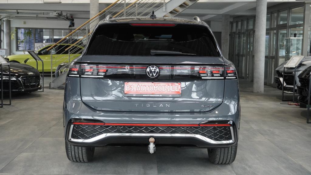 Volkswagen Tiguan 2024 г. Серый, пробег 25000 км