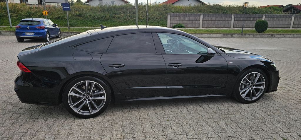 Audi A7 2025 г. Чёрный, пробег 9250 км